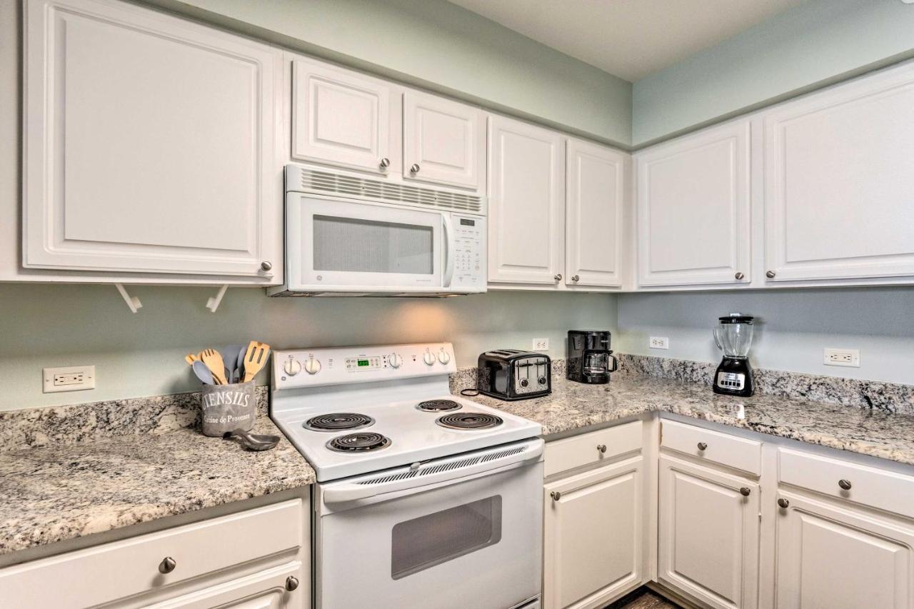 High-rise With Balcony And Pool View * Destin